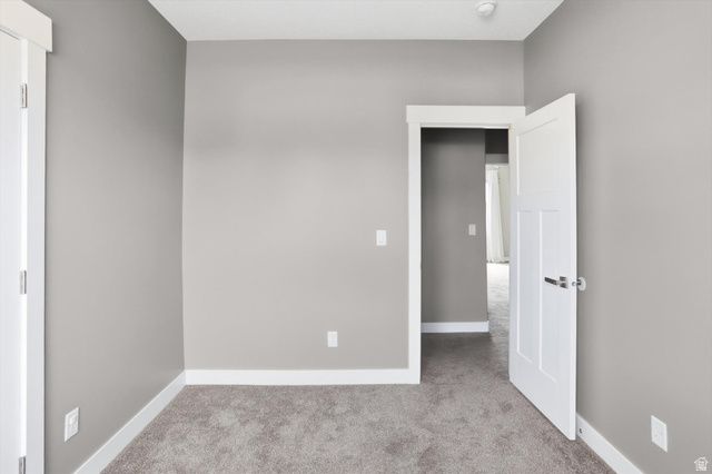 45 N VILLAGE PARK DR, Layton, UT 84041