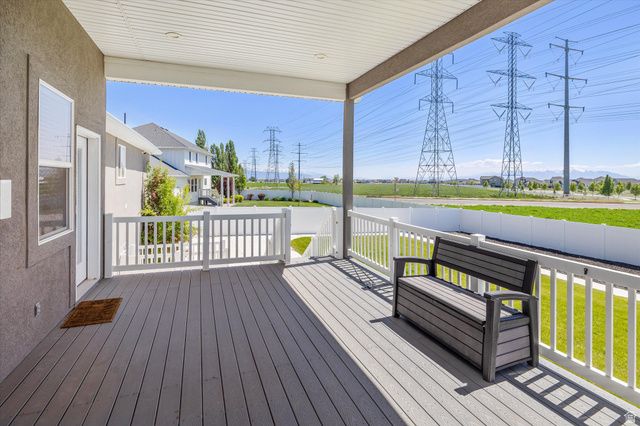 45 N VILLAGE PARK DR, Layton, UT 84041