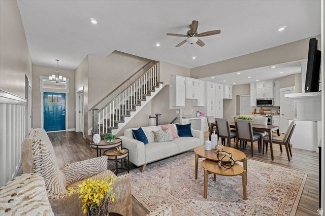 45 N VILLAGE PARK DR, Layton, UT 84041