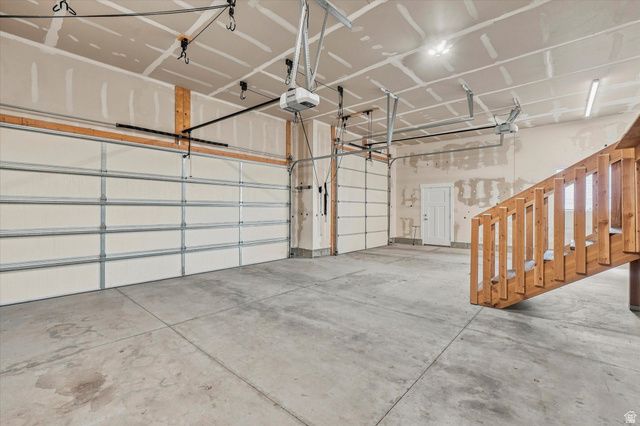 45 N VILLAGE PARK DR, Layton, UT 84041