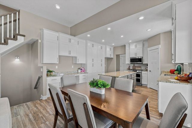 45 N VILLAGE PARK DR, Layton, UT 84041