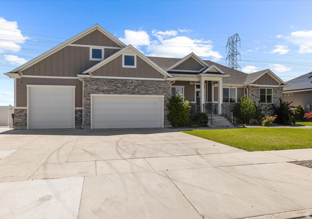 45 N VILLAGE PARK DR, Layton, UT 84041 — photo 3