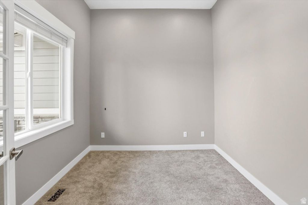 45 N VILLAGE PARK DR, Layton, UT 84041 — photo 4