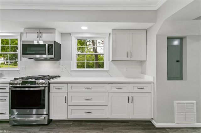223 Captains CT, Hampton, VA 23669