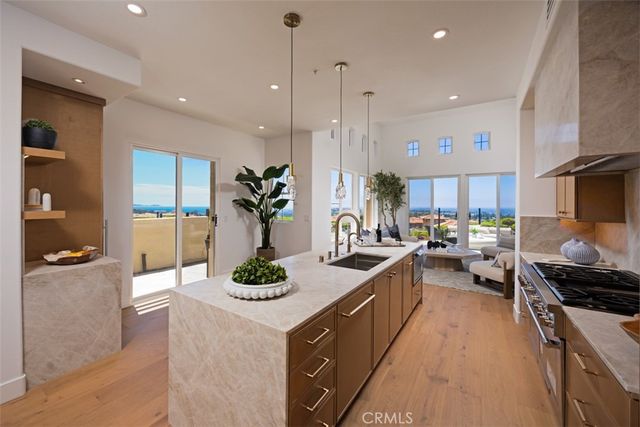 21 Splendore, Newport Coast, CA 92657