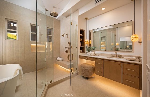21 Splendore, Newport Coast, CA 92657