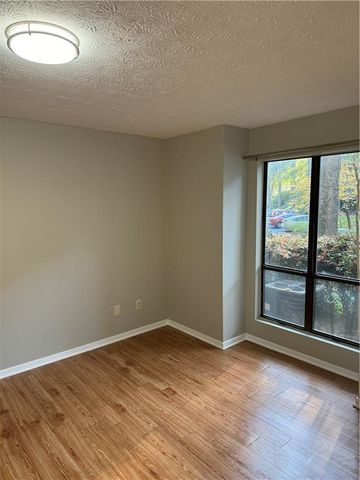 1413 Tuxworth Circle, Decatur, GA 30033