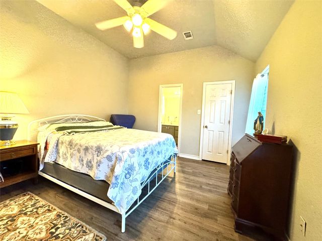 1001 Turkey Creek Court, Bridgeport, TX 76426