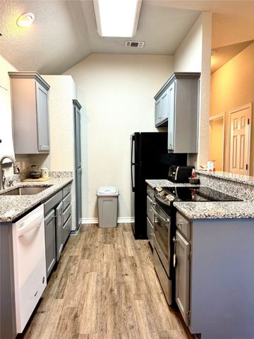 1001 Turkey Creek Court, Bridgeport, TX 76426