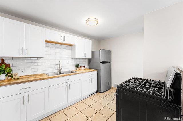 965 S Eliot Street, Denver, CO 80219