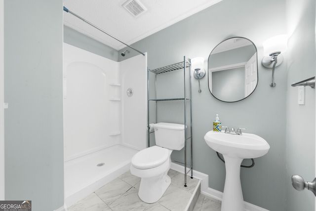 501 Dunwoody Chace, Atlanta, GA 30328