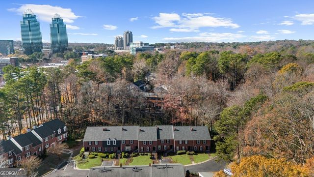 501 Dunwoody Chace, Atlanta, GA 30328