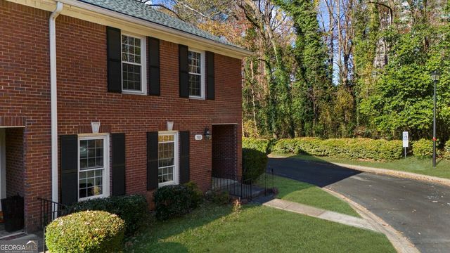 501 Dunwoody Chace, Atlanta, GA 30328