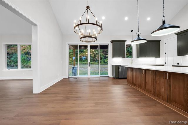 1956 Percy Lane, Highland, MI 48357