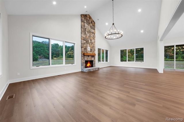 1956 Percy Lane, Highland, MI 48357