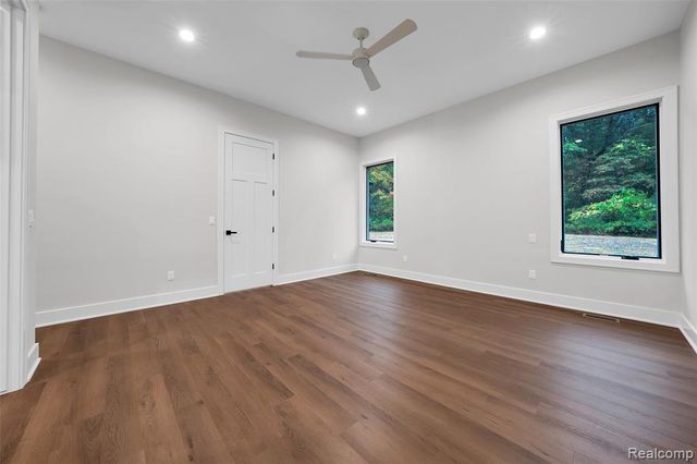 1956 Percy Lane, Highland, MI 48357