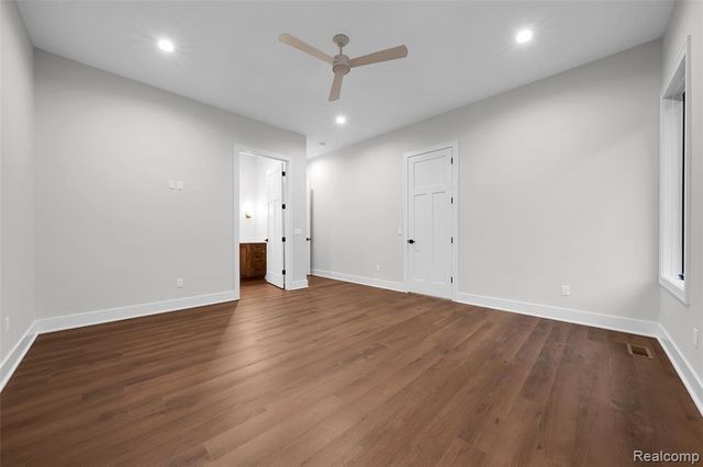 1956 Percy Lane, Highland, MI 48357