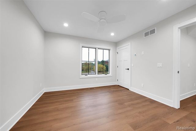 1956 Percy Lane, Highland, MI 48357