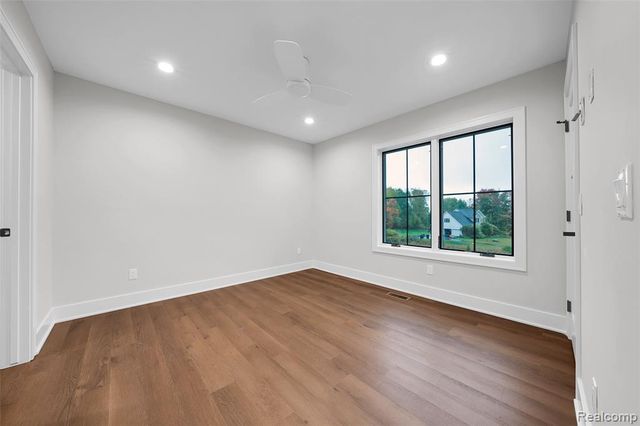 1956 Percy Lane, Highland, MI 48357