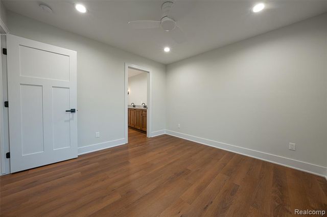 1956 Percy Lane, Highland, MI 48357