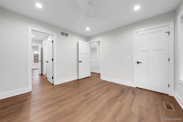 1956 Percy Lane, Highland, MI 48357