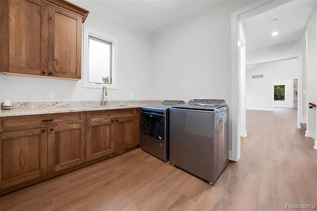 1956 Percy Lane, Highland, MI 48357