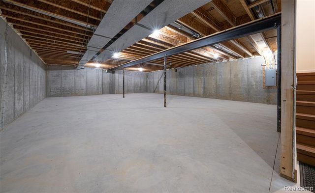 1956 Percy Lane, Highland, MI 48357