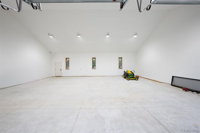 1956 Percy Lane, Highland, MI 48357