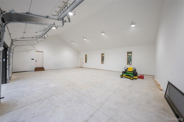 1956 Percy Lane, Highland, MI 48357