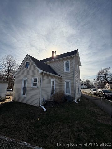 1110 Chartres Street, New Albany, IN 47150