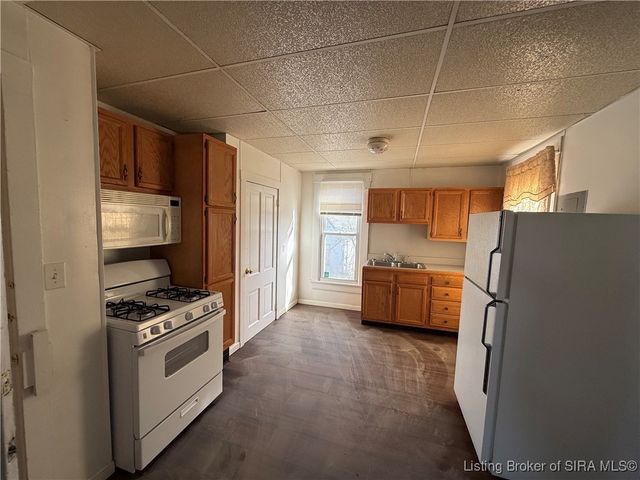 1110 Chartres Street, New Albany, IN 47150