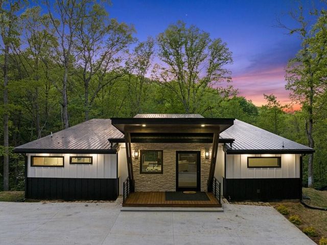 148 Brookwood Drive, Blue Ridge, GA 30513