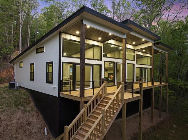 148 Brookwood Drive, Blue Ridge, GA 30513
