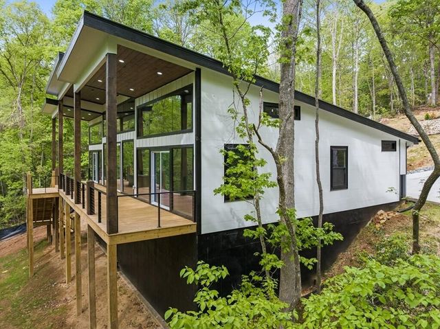 148 Brookwood Drive, Blue Ridge, GA 30513