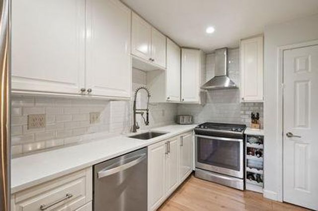 23116 Plantation Drive NE, Atlanta, GA 30324