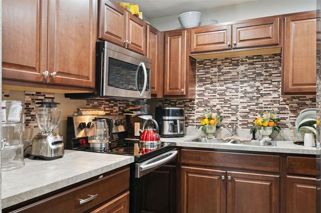 90 N GOLDWYN AVENUE, Orlando, FL 32805