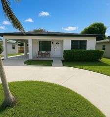 5742 Fletcher St, Hollywood, FL 33023