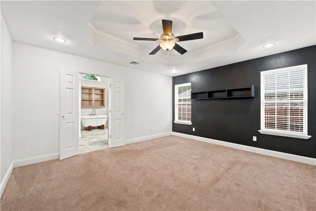3606 W Margaret Place, Rogers, AR 72756