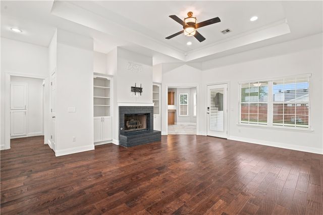 3606 W Margaret Place, Rogers, AR 72756