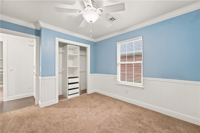 3606 W Margaret Place, Rogers, AR 72756