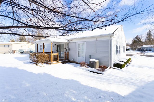 813 Wiltshire Drive, Owosso, MI 48867