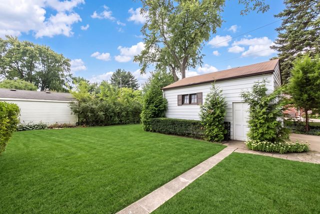1808 Linden Street, Des Plaines, IL 60018