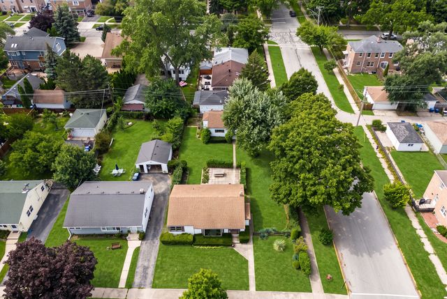 1808 Linden Street, Des Plaines, IL 60018