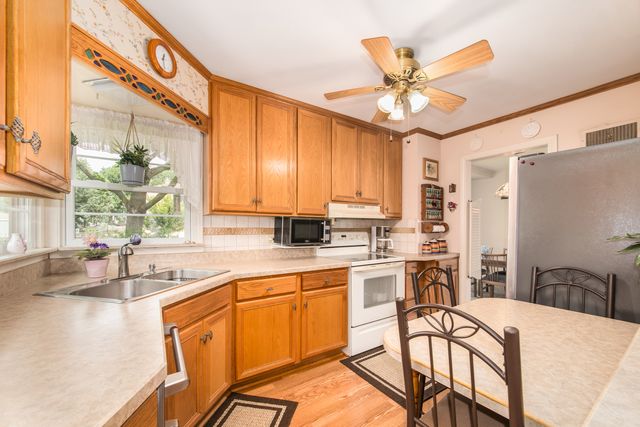 1808 Linden Street, Des Plaines, IL 60018