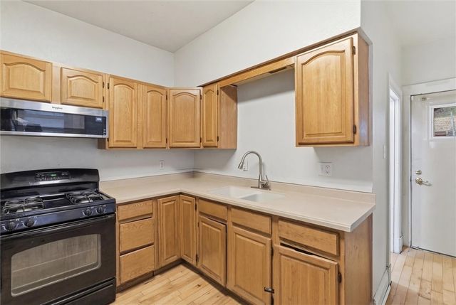 290 Glenwood Dr, Ambridge, PA 15003