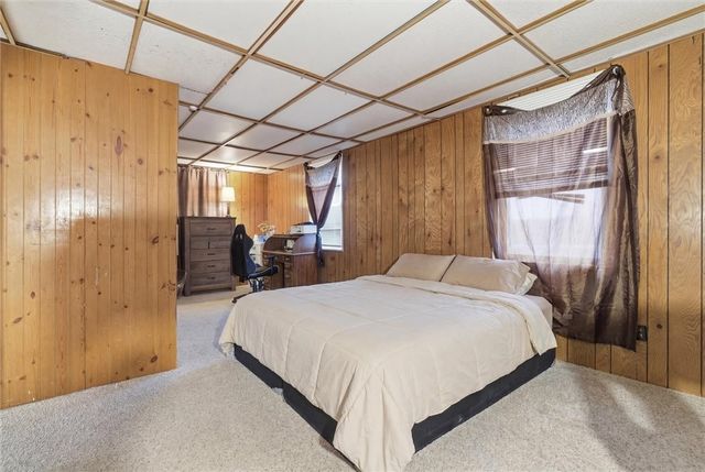 290 Glenwood Dr, Ambridge, PA 15003