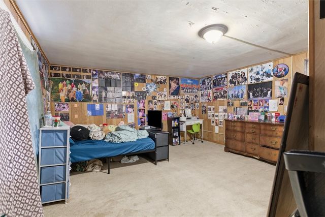 290 Glenwood Dr, Ambridge, PA 15003