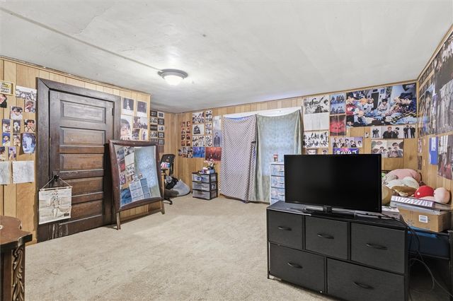 290 Glenwood Dr, Ambridge, PA 15003