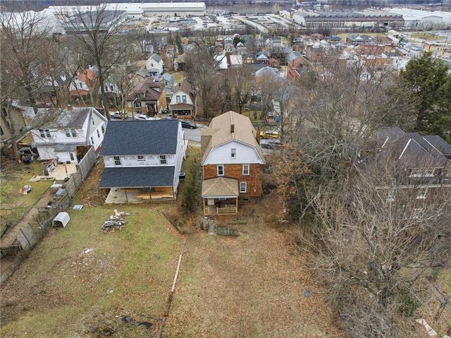 290 Glenwood Dr, Ambridge, PA 15003