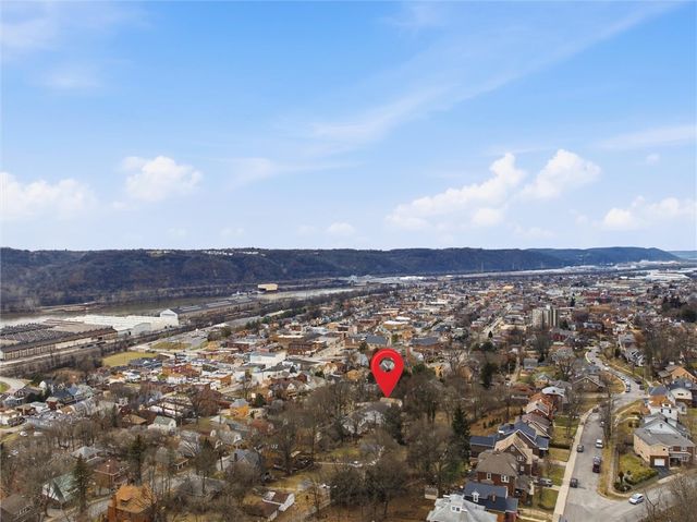 290 Glenwood Dr, Ambridge, PA 15003